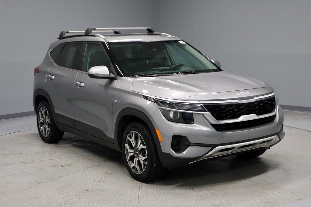 Used 2022 Kia Seltos EX image 7