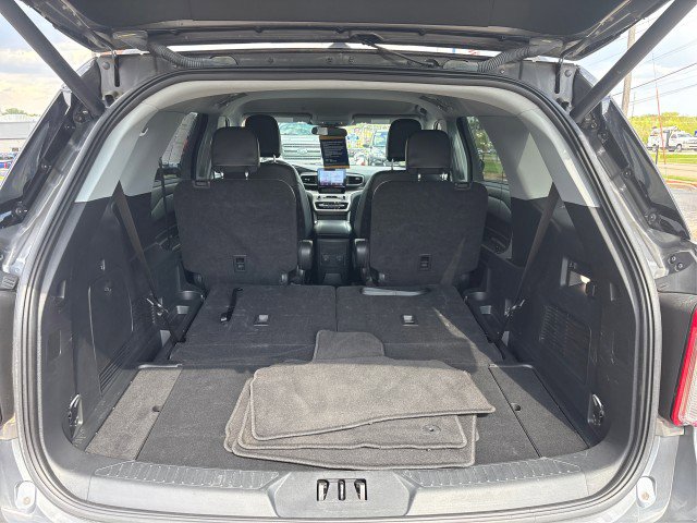 Certified 2023 Ford Explorer XLT w/ Equipment Group 202A AWD/4WD image 11