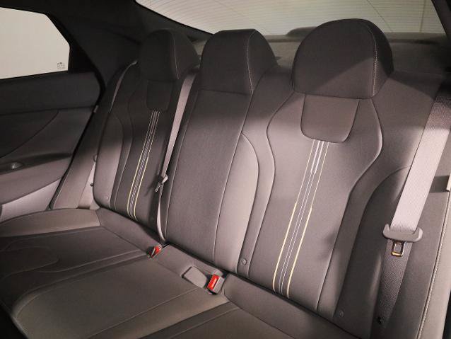 Used 2025 Hyundai Elantra Sport FWD image 11