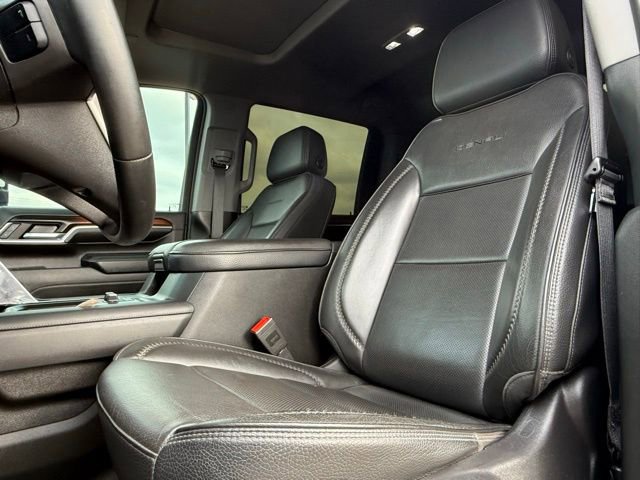Used 2024 GMC Sierra 2500 Denali w/ Denali Reserve Package AWD/4WD image 13