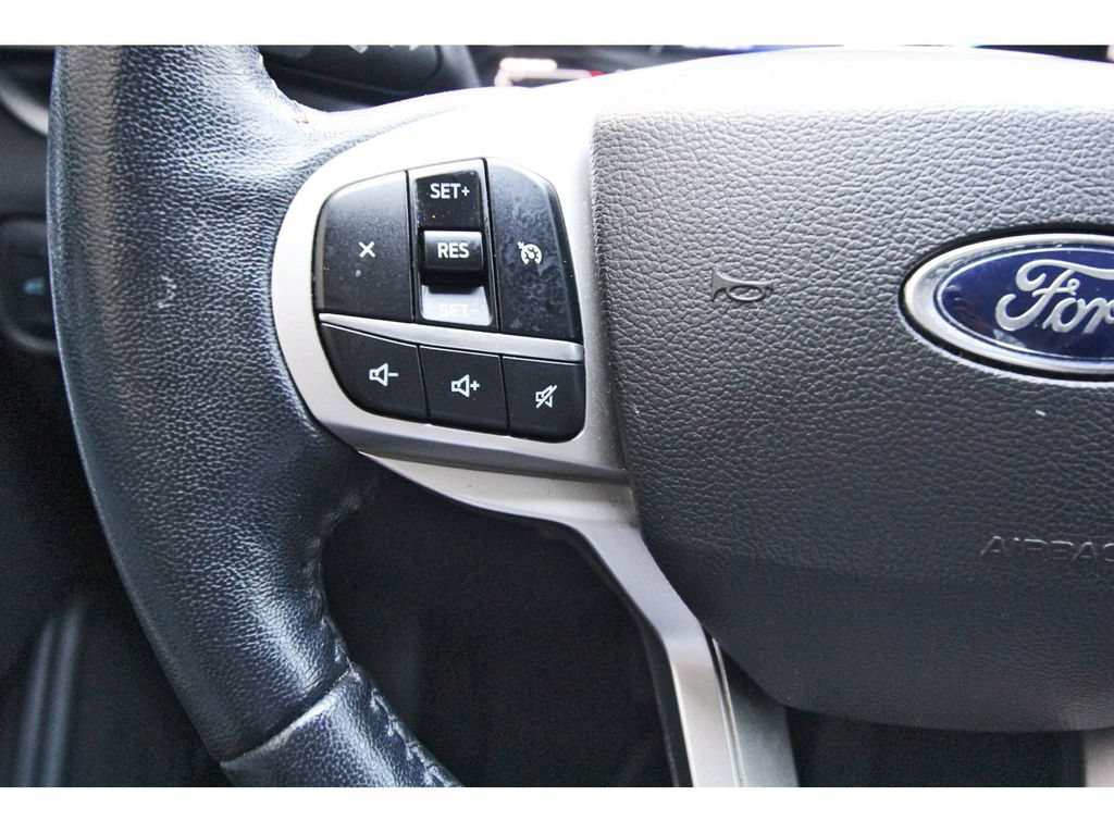 Certified 2022 Ford Explorer XLT w/ Equipment Group 202A AWD/4WD image 19
