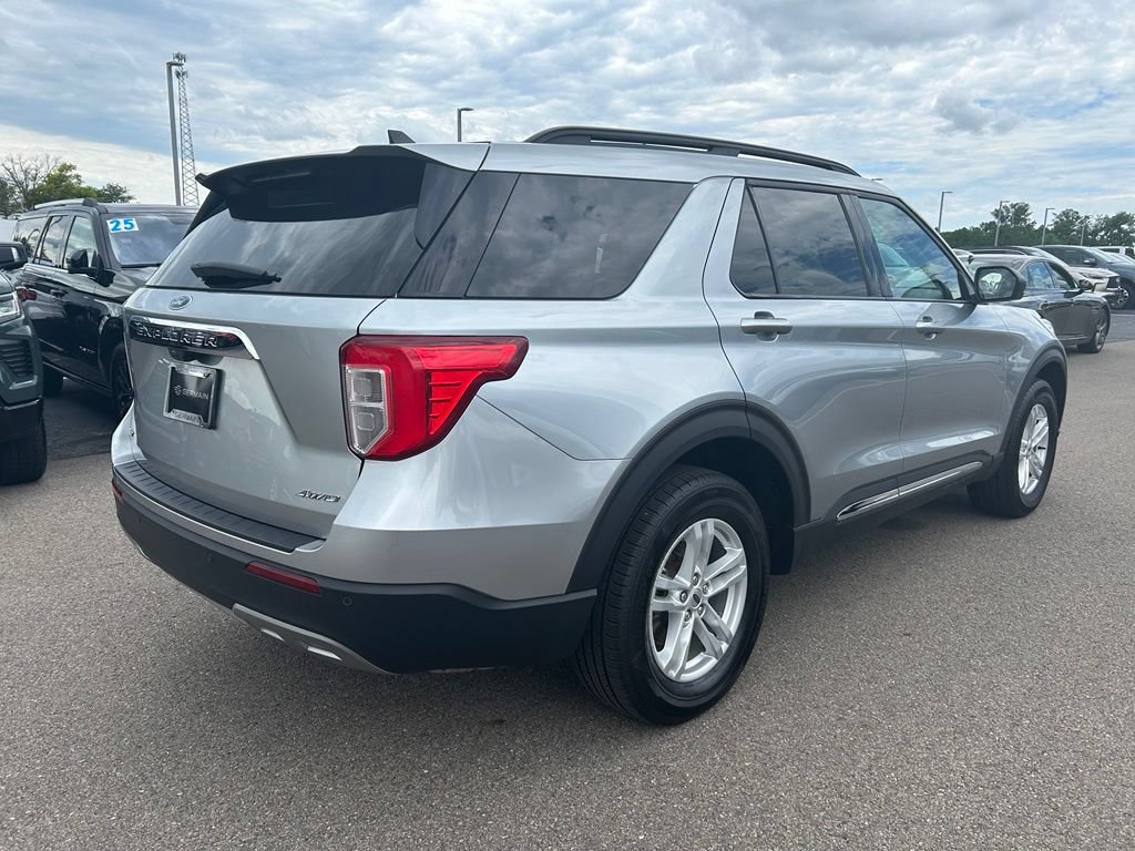 Certified 2024 Ford Explorer XLT w/ Equipment Group 202A AWD/4WD image 8