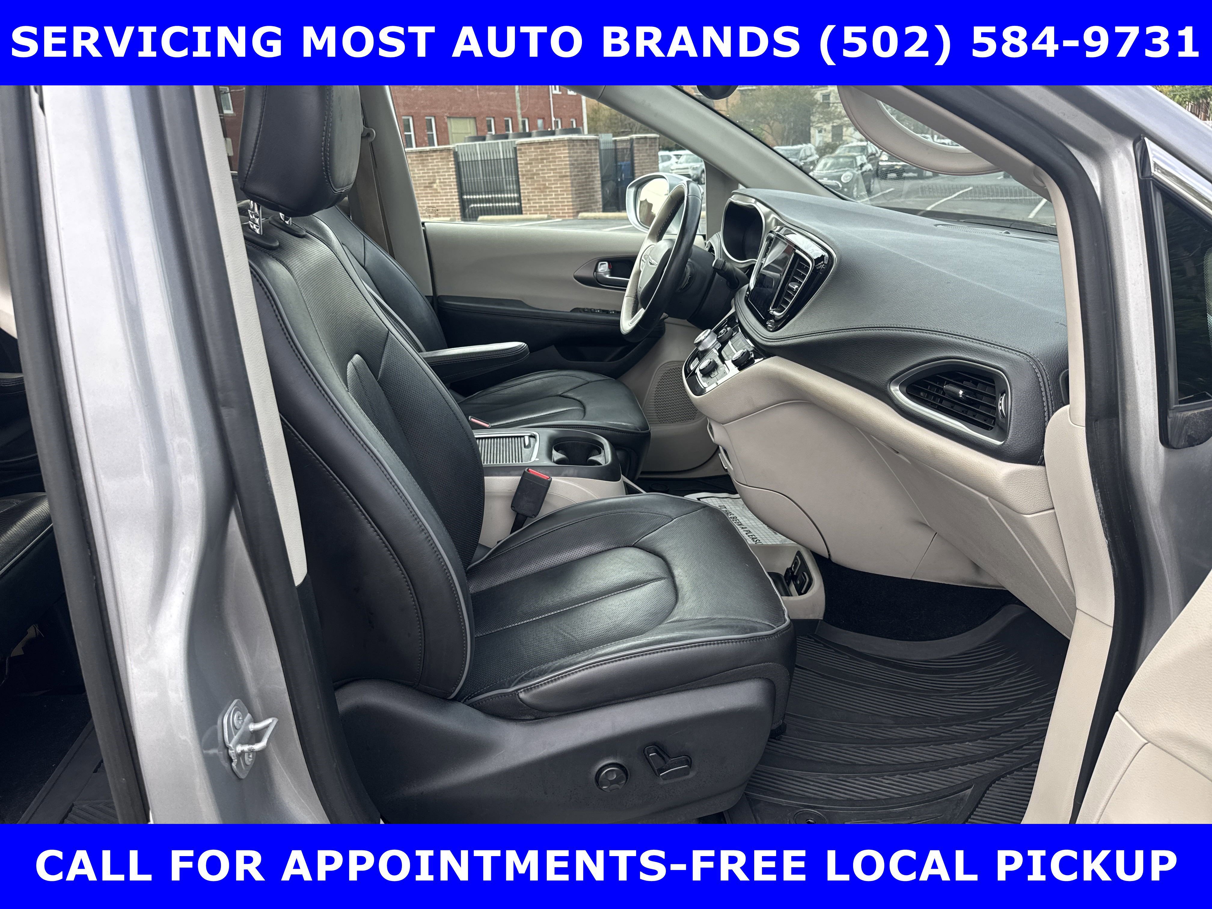 Used 2017 Chrysler Pacifica Limited image 18