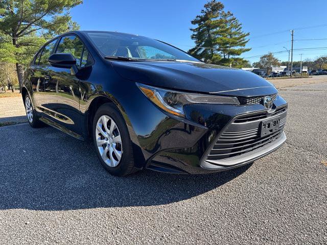 Used 2025 Toyota Corolla LE FWD image 8