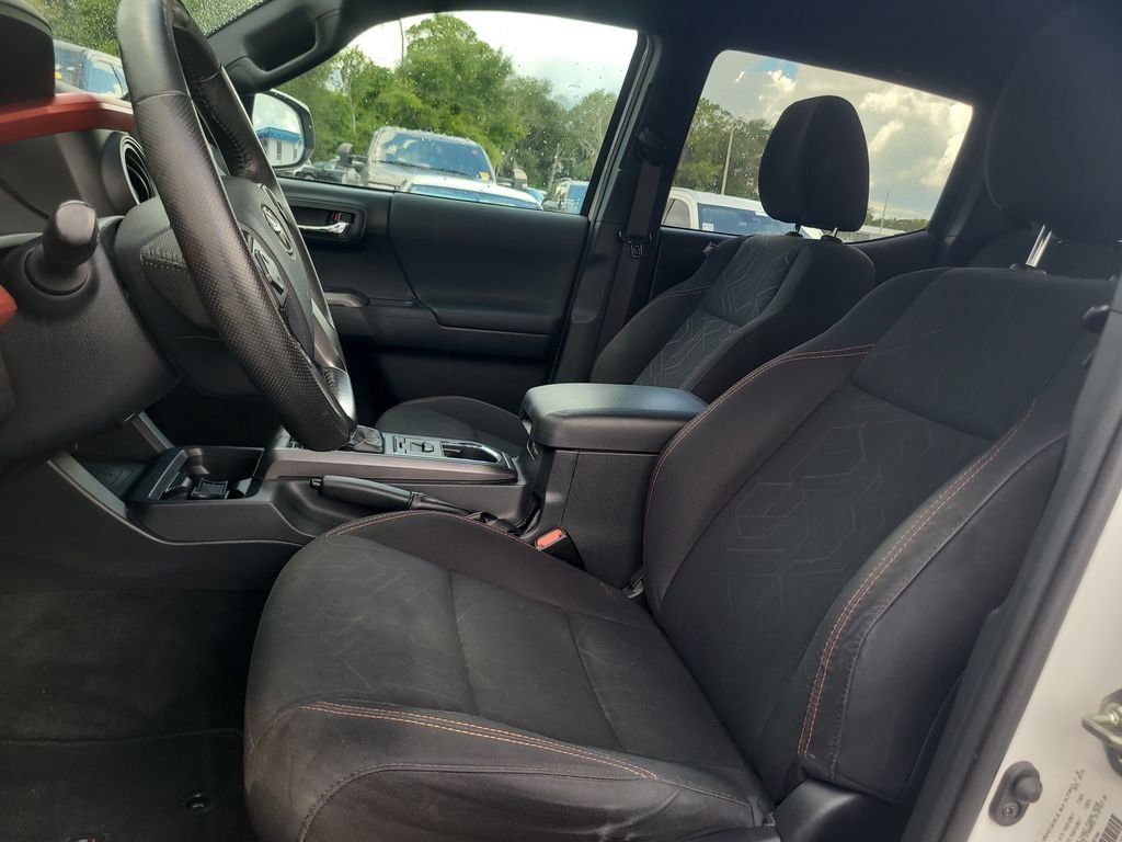 Used 2019 Toyota Tacoma TRD Sport RWD image 16