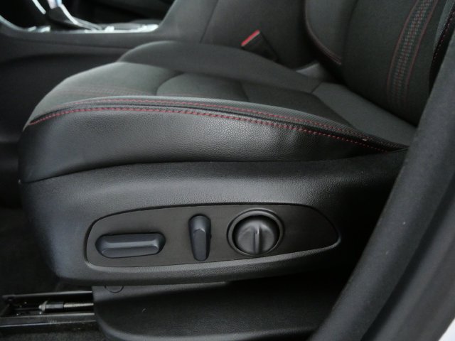 Used 2024 Chevrolet Equinox RS AWD/4WD image 16