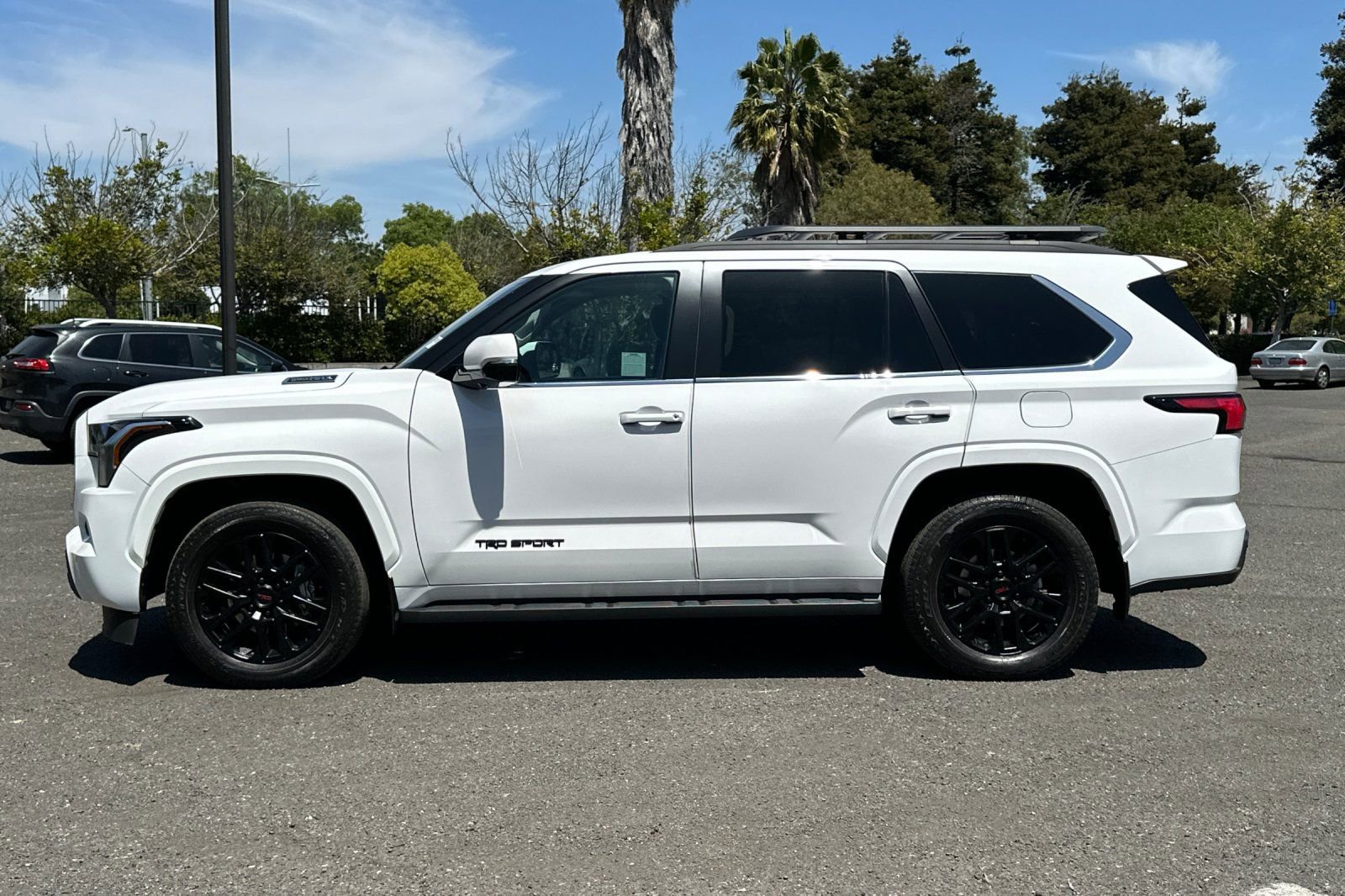 Used 2024 Toyota Sequoia SR5 w/ SR5 Premium Package AWD/4WD image 7