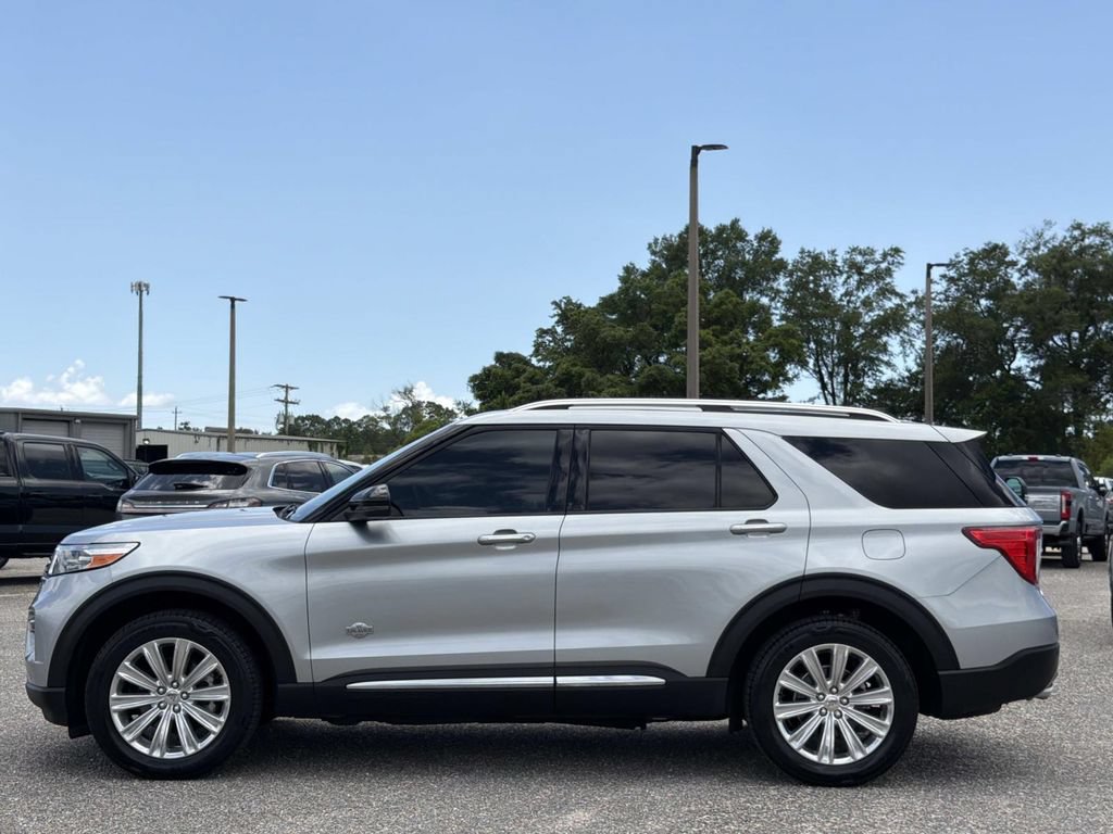 Certified 2024 Ford Explorer King Ranch w/ Technology Package AWD/4WD image 7