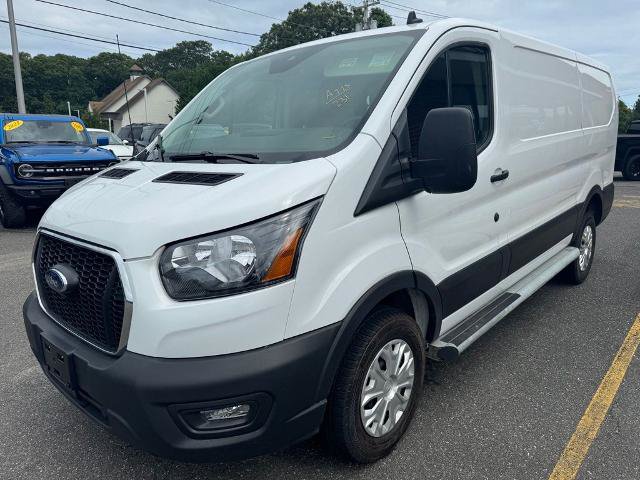 Certified 2025 Ford Transit 250 Low Roof w/ Exterior Upgrade Package RWD image 3