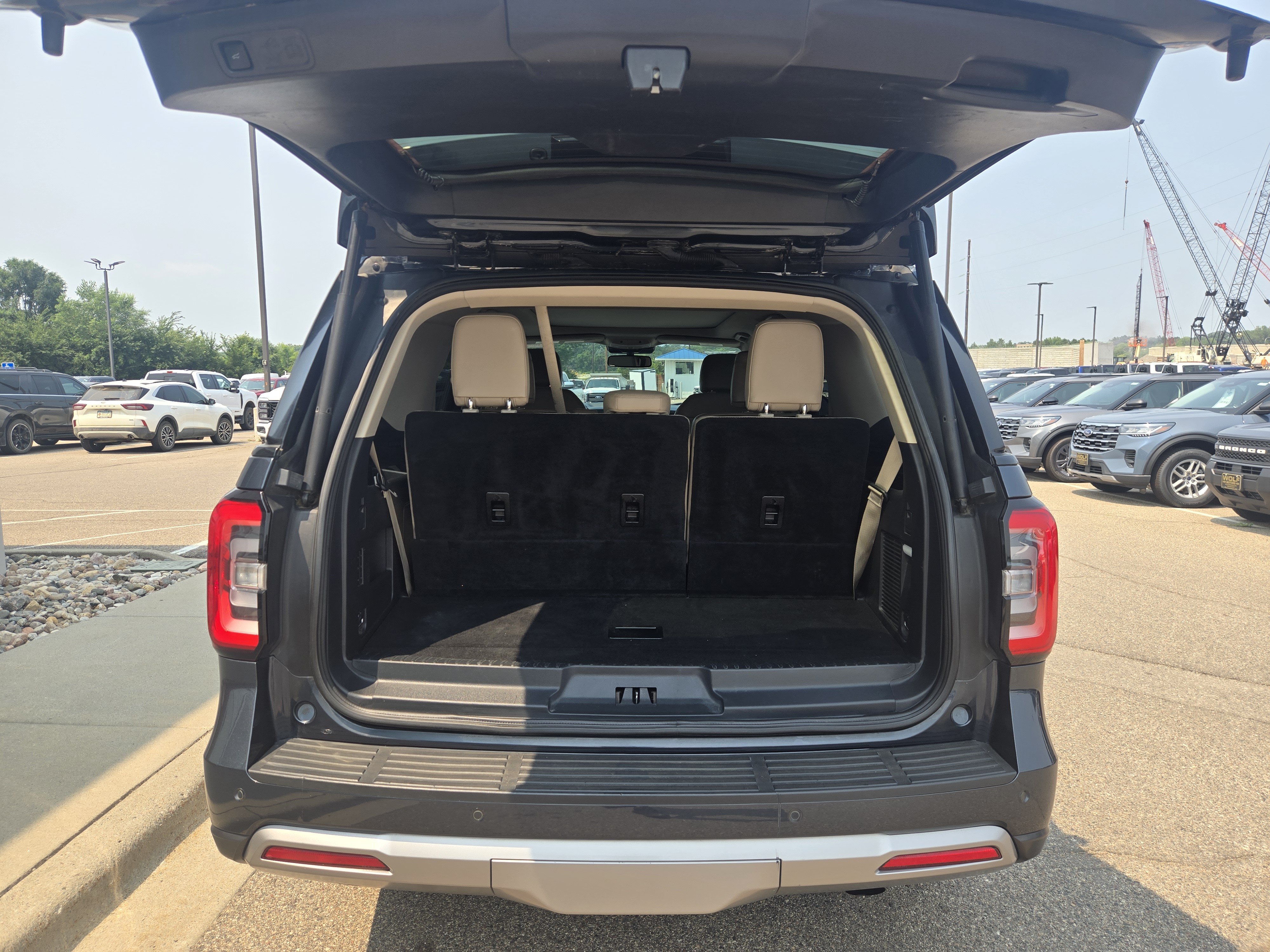 Certified 2022 Ford Expedition Limited AWD/4WD image 13