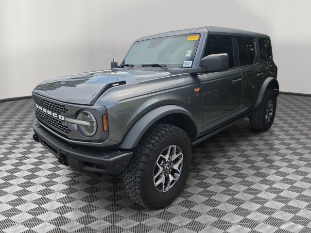 Certified 2022 Ford Bronco Badlands AWD/4WD image 3