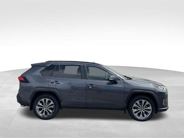 Used 2019 Toyota RAV4 XLE Premium w/ Cold Weather Package AWD/4WD image 13