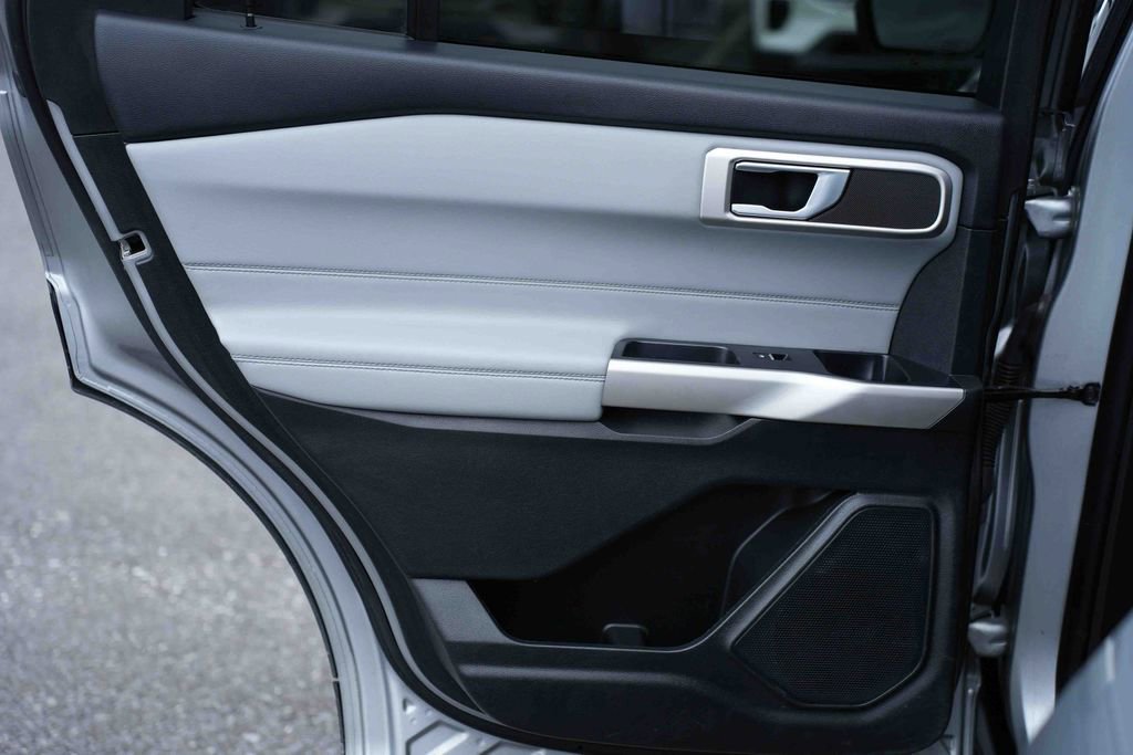 Certified 2023 Ford Explorer XLT w/ Equipment Group 202A image 18