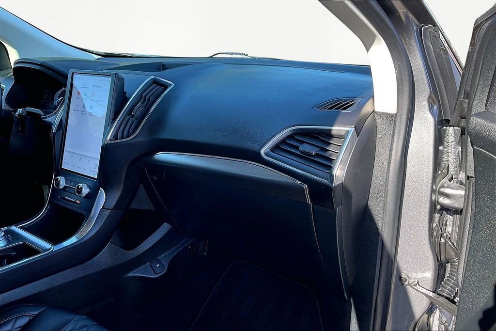 Certified 2023 Ford Edge Titanium w/ Cargo Accessory Package AWD/4WD image 17