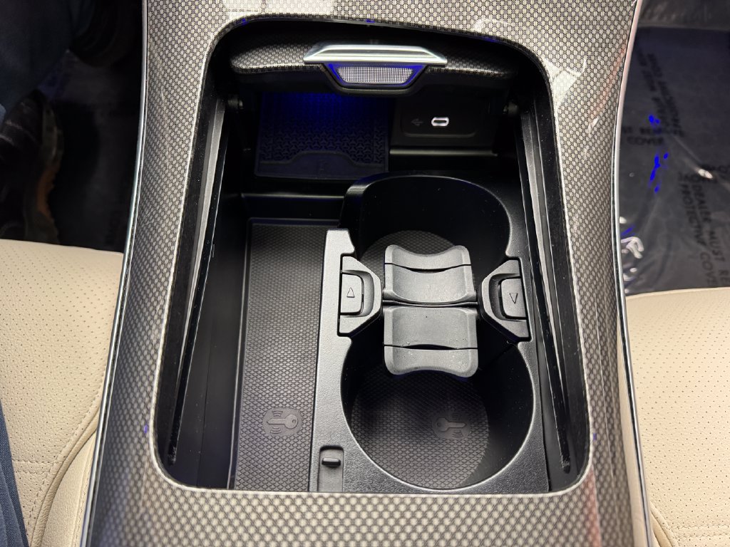 Used 2024 Mercedes-Benz C 300 4MATIC Sedan image 18
