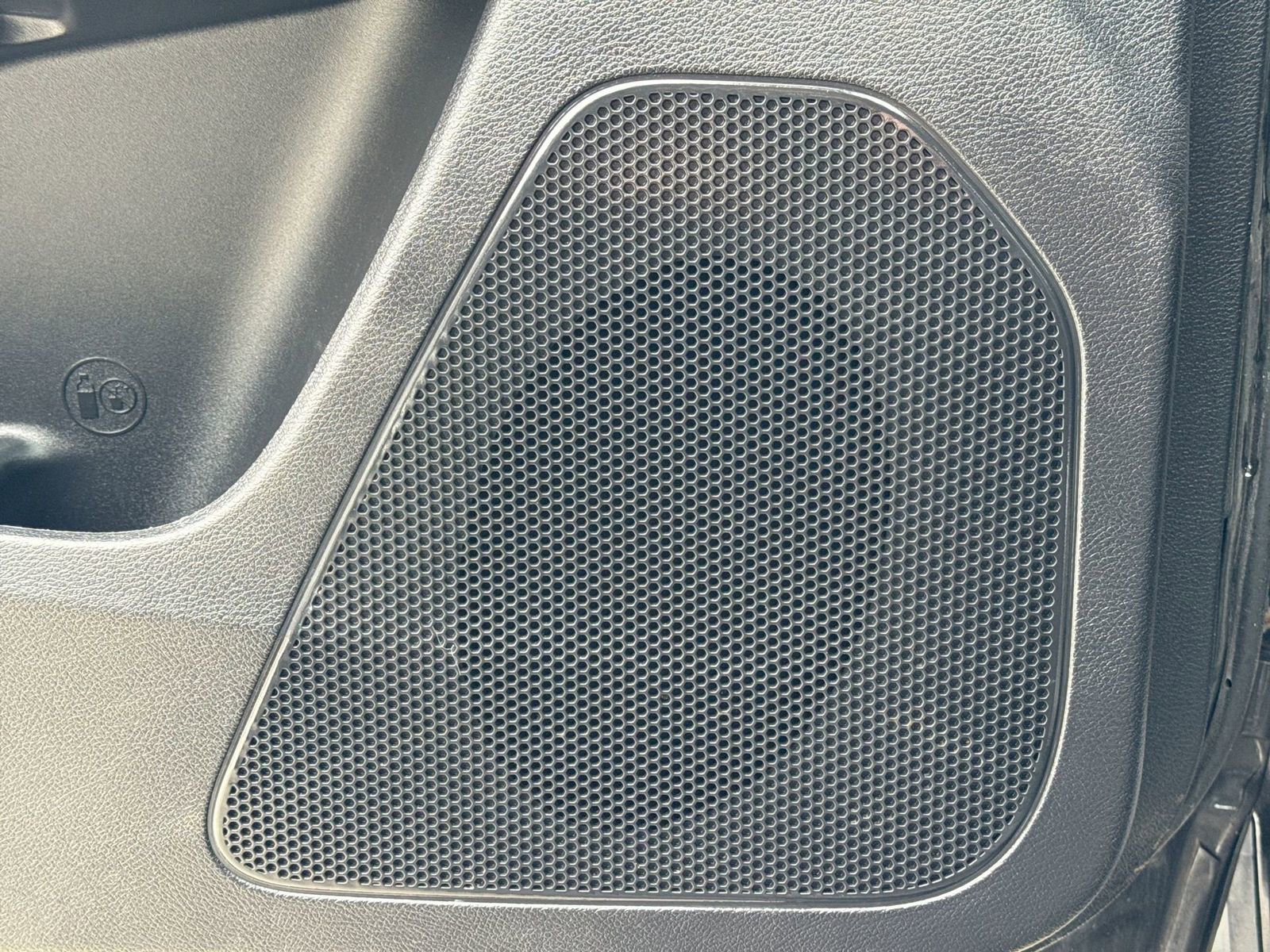 Used 2022 Jeep Cherokee Trailhawk w/ Trailhawk Elite Value Package image 32