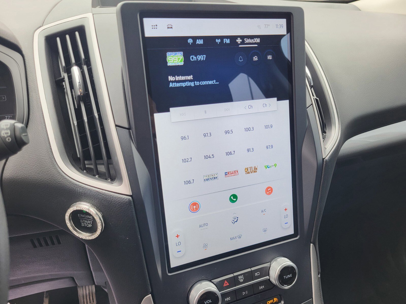 Certified 2022 Ford Edge SE image 20