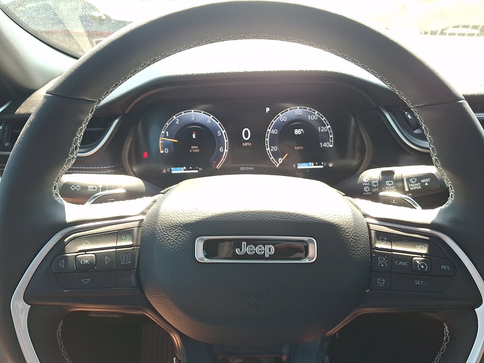 Used 2024 Jeep Grand Cherokee Altitude AWD/4WD image 20