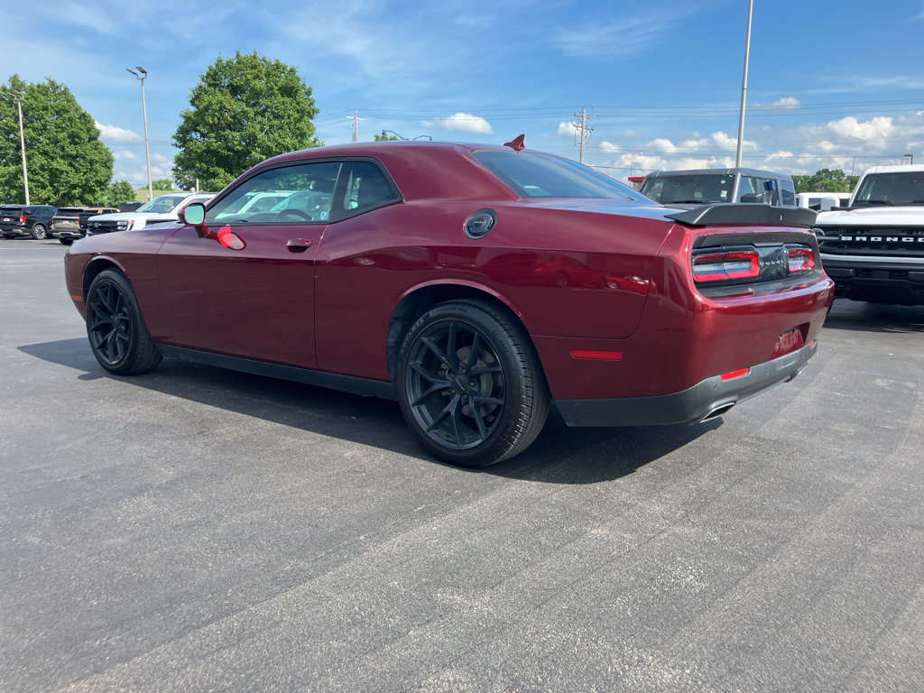 Used 2018 Dodge Challenger SXT Plus RWD image 4