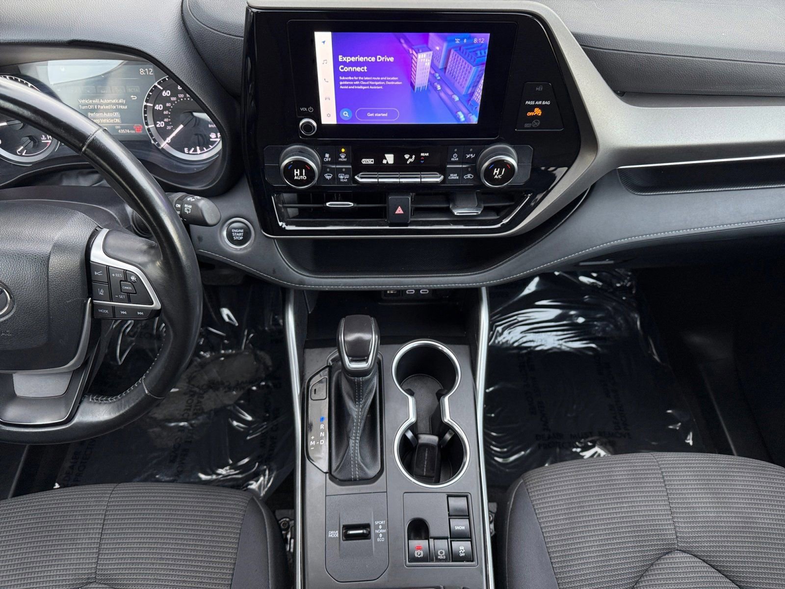 Used 2024 Toyota Highlander LE image 15