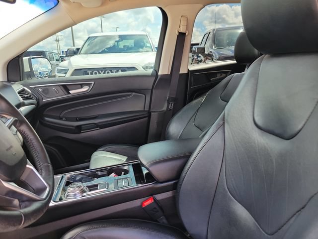 Certified 2019 Ford Edge Titanium w/ Equipment Group 301A AWD/4WD image 26