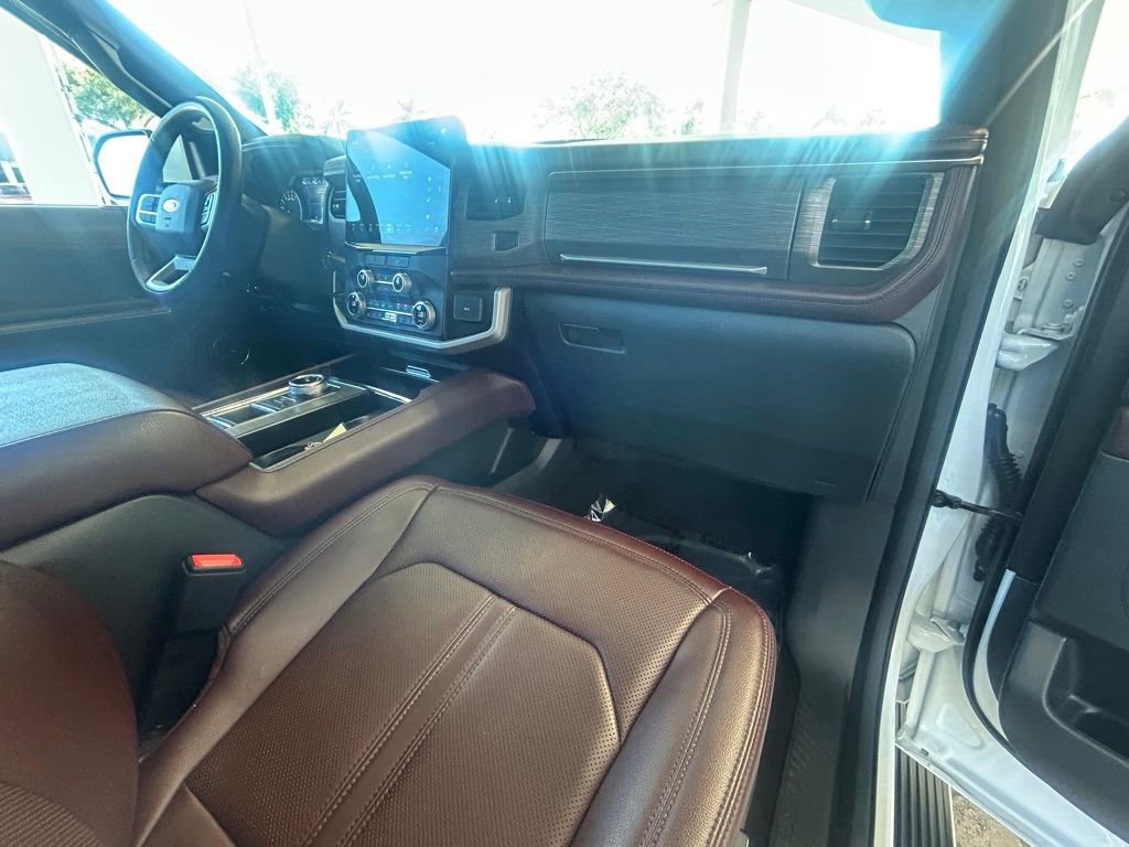 Certified 2023 Ford Expedition Limited image 28