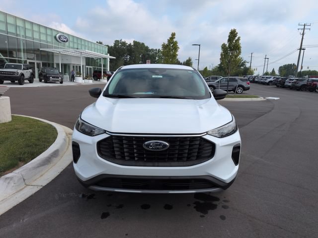 Certified 2024 Ford Escape Active AWD/4WD image 8