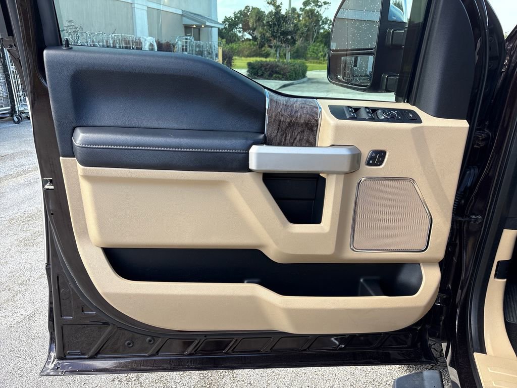Certified 2018 Ford F250 Lariat w/ Chrome Package image 27