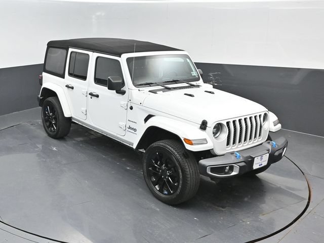 Used 2023 Jeep Wrangler Unlimited Sahara w/ Cold Weather Group AWD/4WD image 16