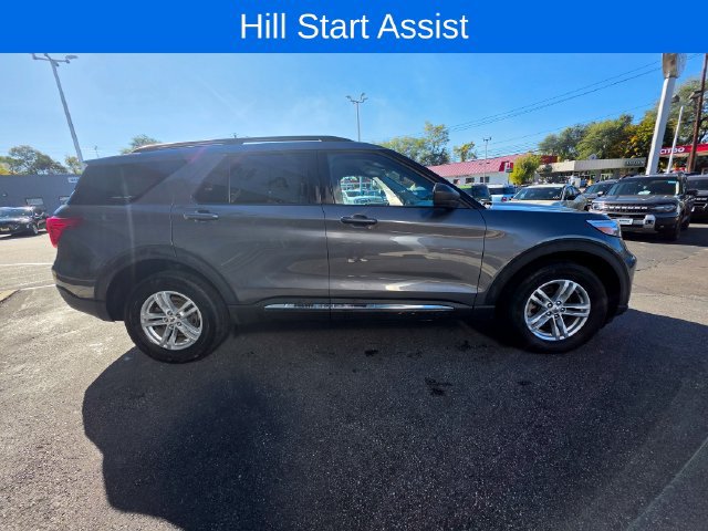 Certified 2023 Ford Explorer XLT w/ Equipment Group 202A AWD/4WD image 8