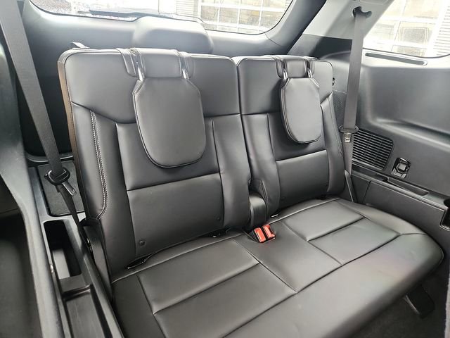 Certified 2023 Ford Explorer XLT w/ Equipment Group 202A AWD/4WD image 33