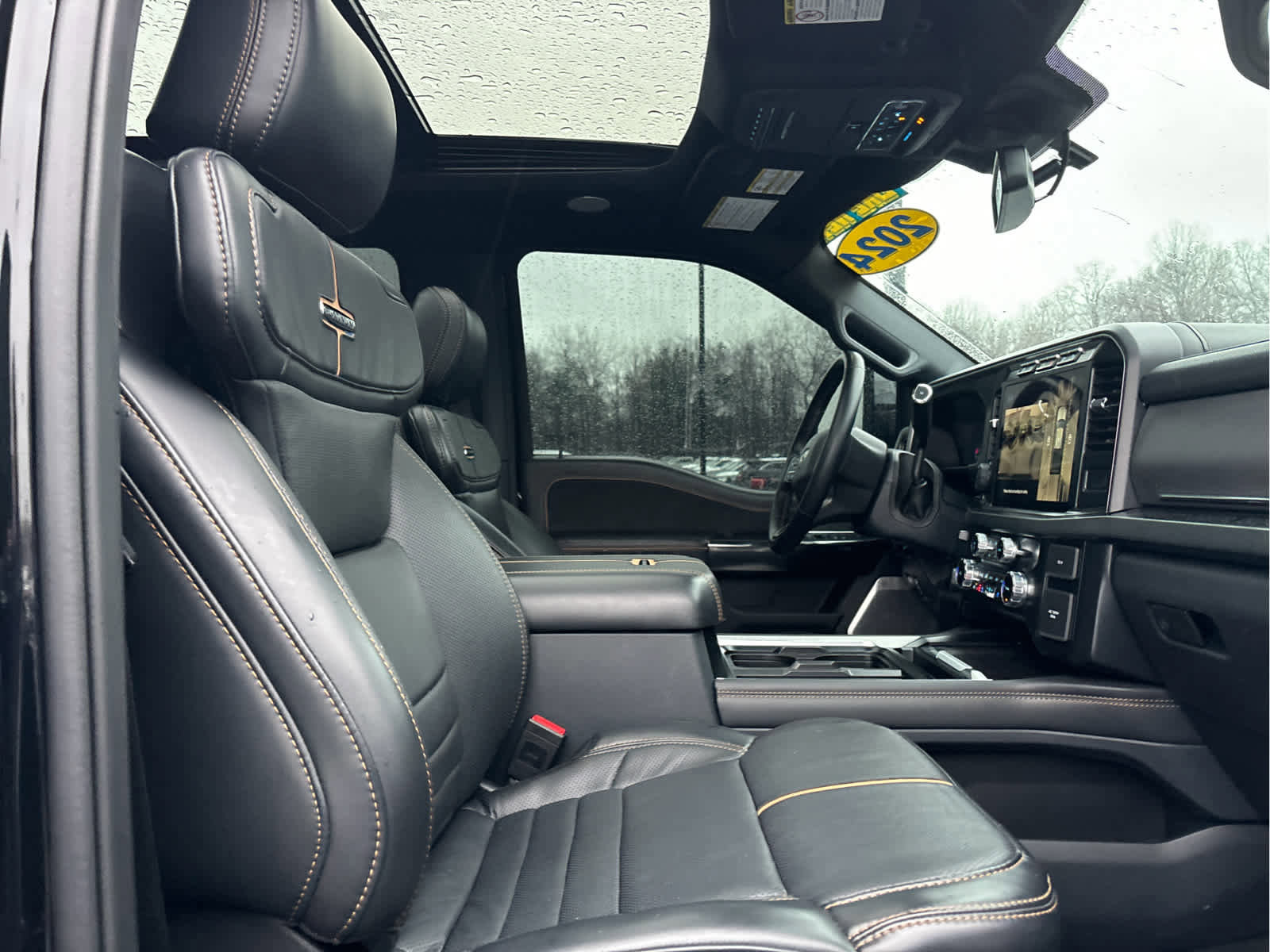 Certified 2024 Ford F350 Platinum w/ FX4 Off-Road Package image 29