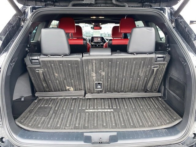 Used 2022 Toyota Highlander XSE image 25