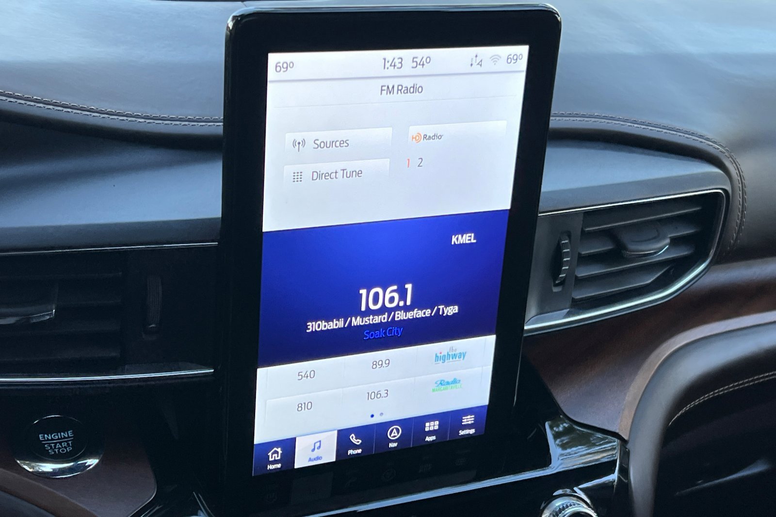 Certified 2022 Ford Explorer King Ranch w/ Technology Package image 26