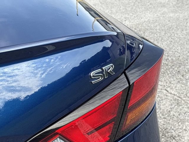 Used 2022 Nissan Altima 2.5 SR FWD image 12