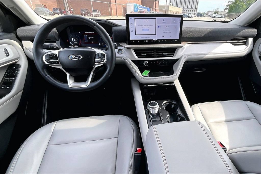 Certified 2025 Ford Explorer Active w/ Active Comfort Package RWD image 14