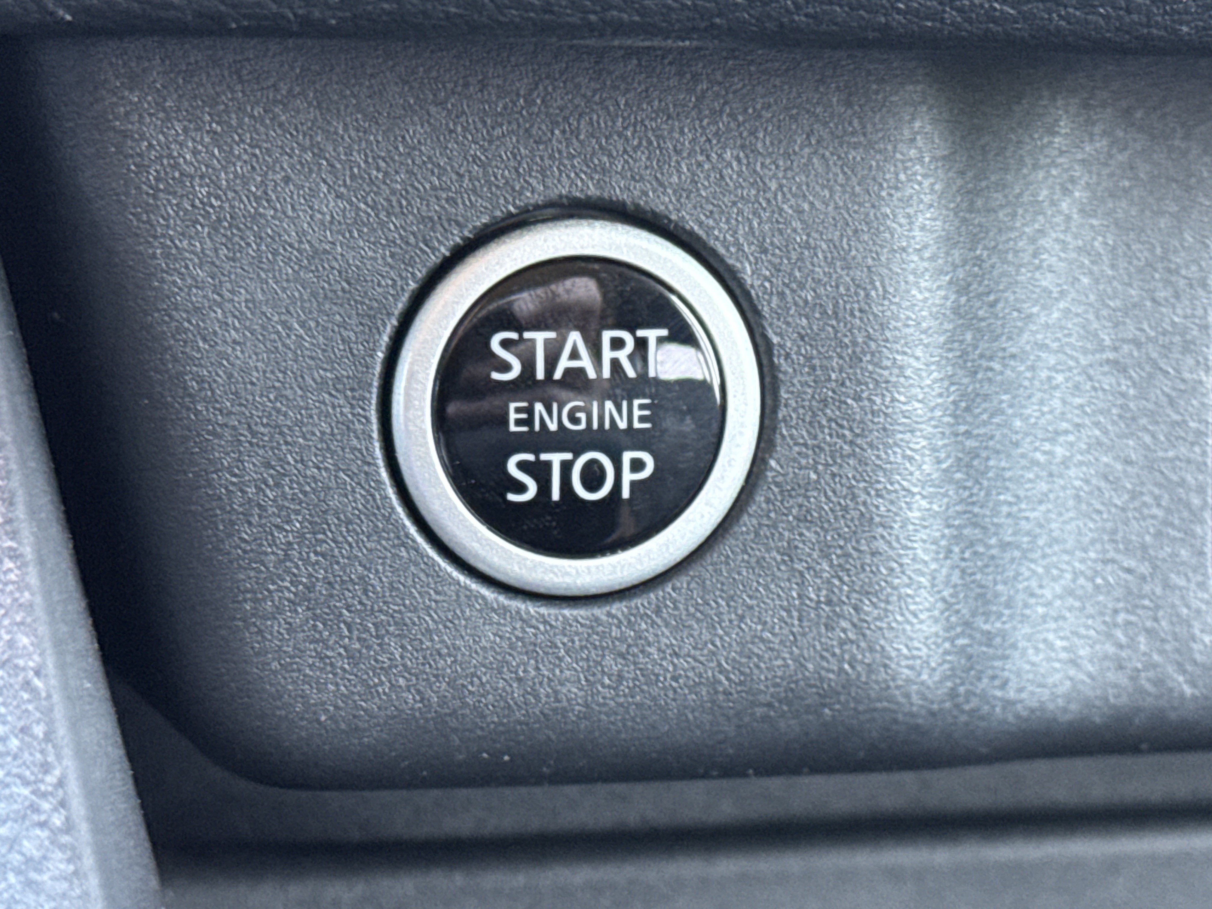 Used 2021 Nissan Rogue SV image 24