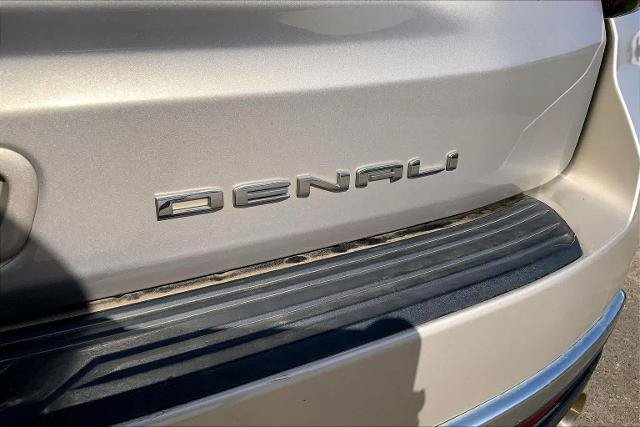 Used 2022 GMC Yukon XL Denali w/ Denali Premium Package RWD image 10