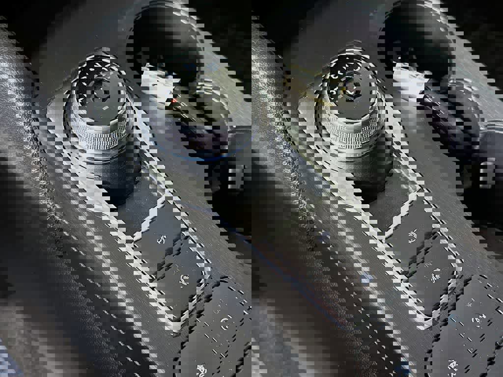 Certified 2022 Ford Escape SEL image 19