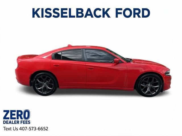 Used 2017 Dodge Charger SXT w/ Plus Group RWD image 2