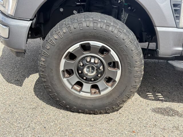 Certified 2023 Ford F250 Platinum w/ Tremor Off-Road Package AWD/4WD image 27