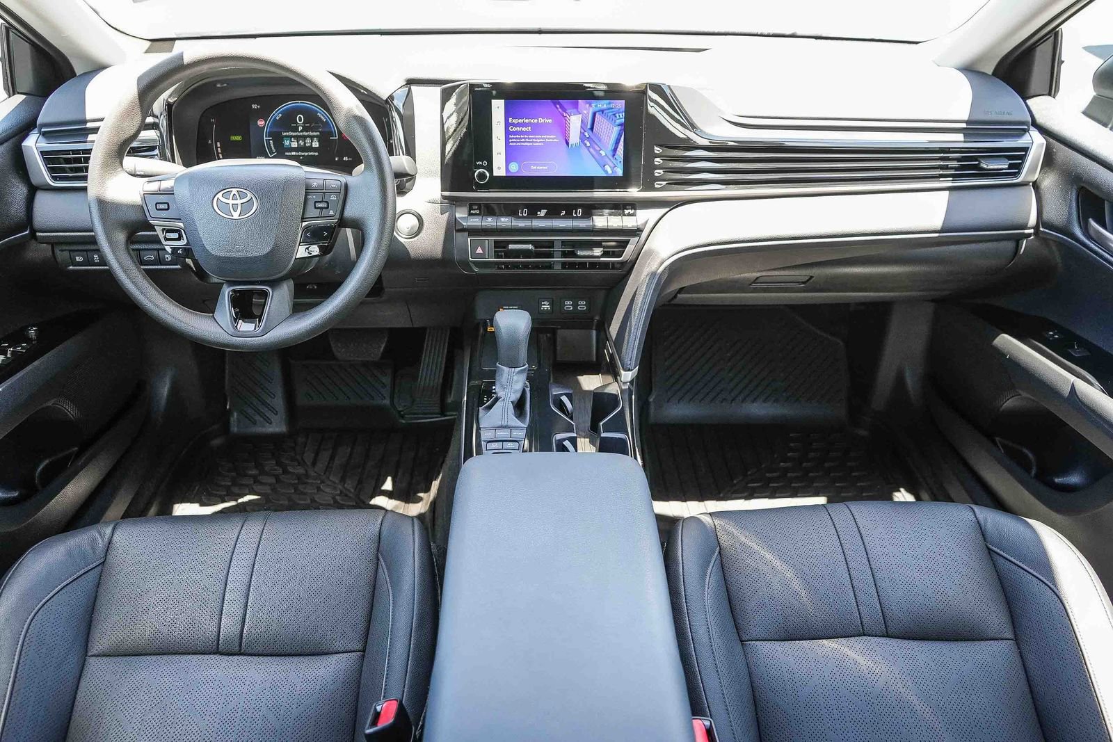 Used 2025 Toyota Camry LE FWD image 13
