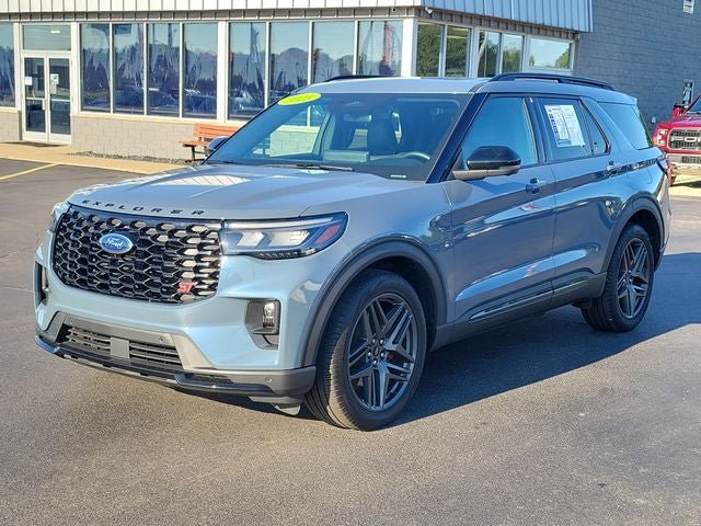 Certified 2025 Ford Explorer ST AWD/4WD image 2