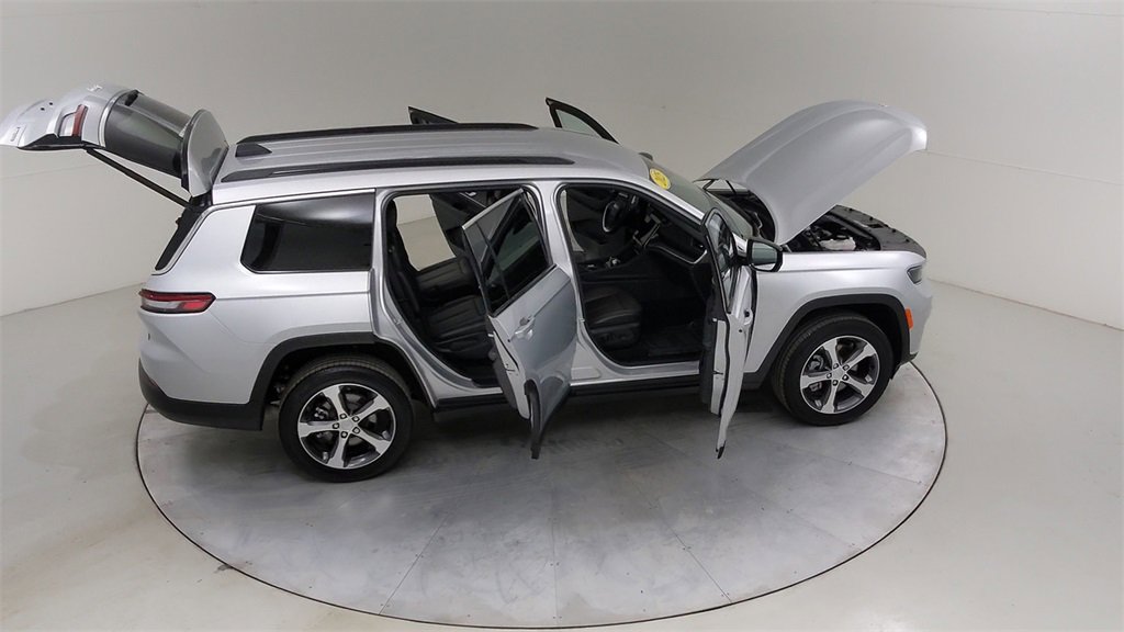 Used 2025 Jeep Grand Cherokee L Limited image 50