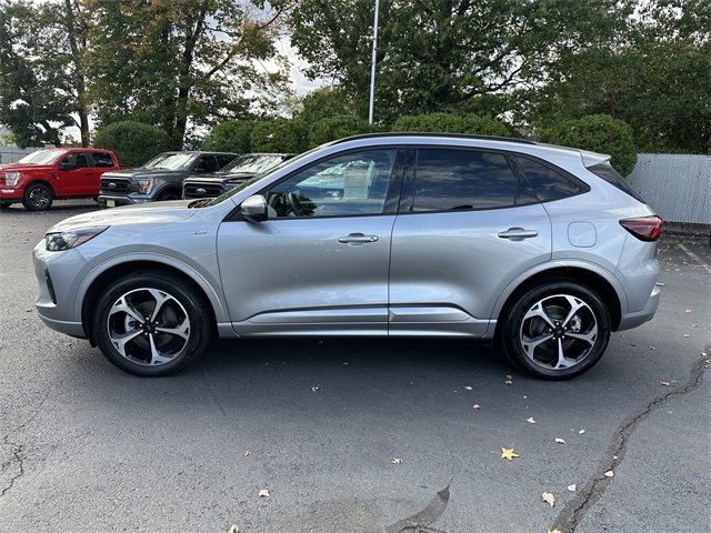 Certified 2024 Ford Escape ST-Line Elite image 2