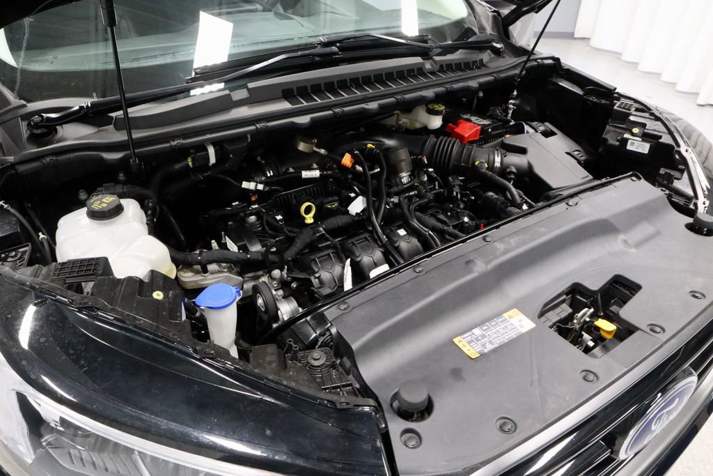 Certified 2024 Ford Edge SEL w/ Sport Appearance Package AWD/4WD image 16