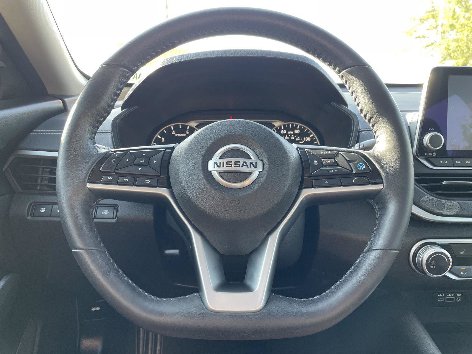 Used 2021 Nissan Altima 2.5 SV w/ SV Premium Package AWD/4WD image 12