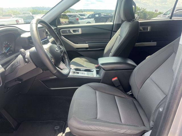 Certified 2023 Ford Explorer XLT RWD image 22