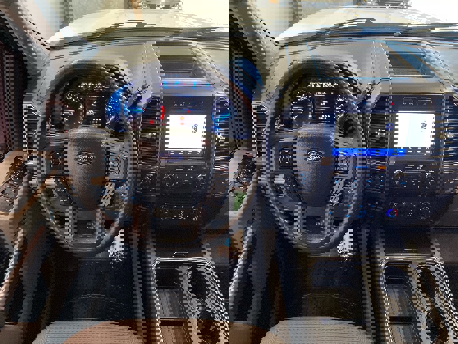 Certified 2022 Ford F350 XLT w/ XLT Value Package image 16