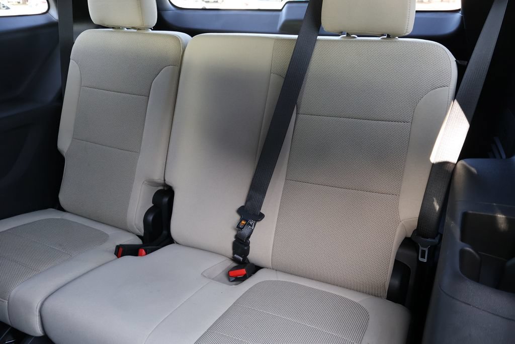 Used 2022 Chevrolet Traverse LS AWD/4WD image 25